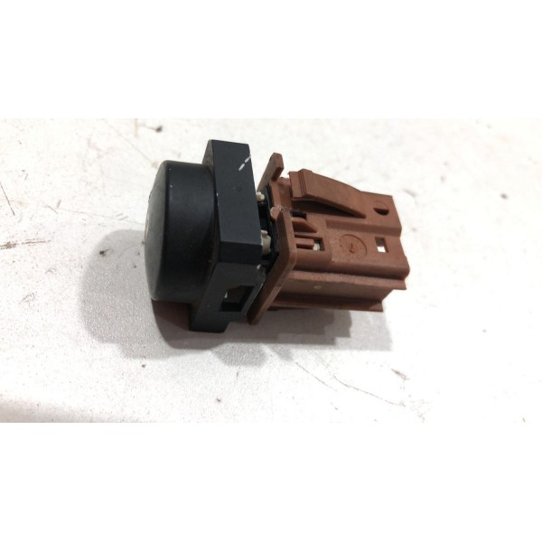 Botão Interruptor Trava Destrava Xsara Picasso 03 Á 04 Orig Botão Interruptor Trava Destrava Xsara Picasso 03 Á 04 Orig