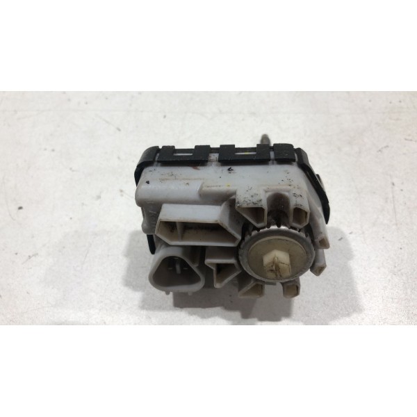 Motor Elétrico Da Regulagem Farol Direito Hilux Sw4 2017