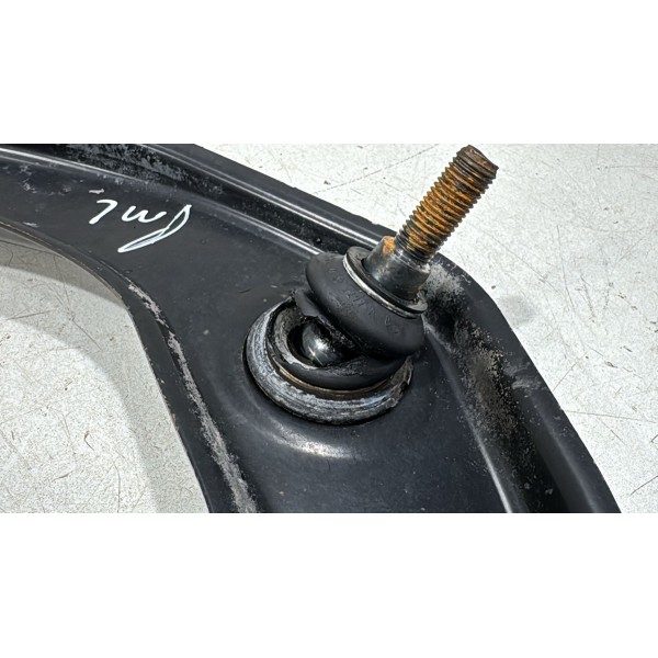 Bandeja Superior Esquerdo Vw Amarok 2h0407022b