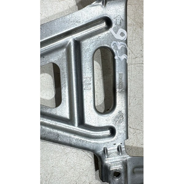 Suporte Forro Porta Dianteira Direita Nissan Frontier 8 Á 16