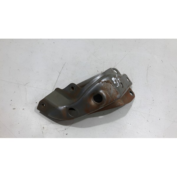 Suporte Para-lama Direito Toyota Hilux Sr 2023 Original