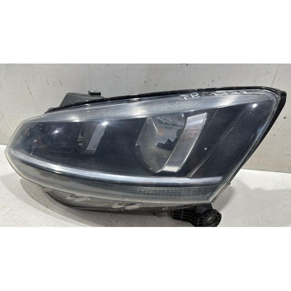 Farol Esquerdo Fox 2015 A 2020 Detalhe