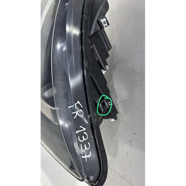 Farol Esquerdo Fox 2015 A 2020 Detalhe