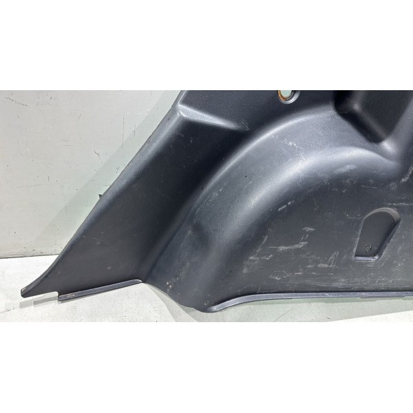 Forro Porta Malas Lado Direito Duster 2013/2017 (riscos)
