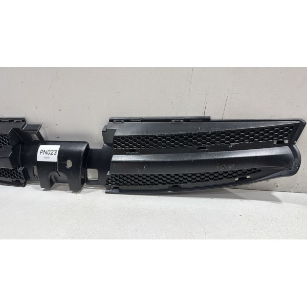 Grade Preta Radiador Int Peugeot Partner 05/08 - 9644758777