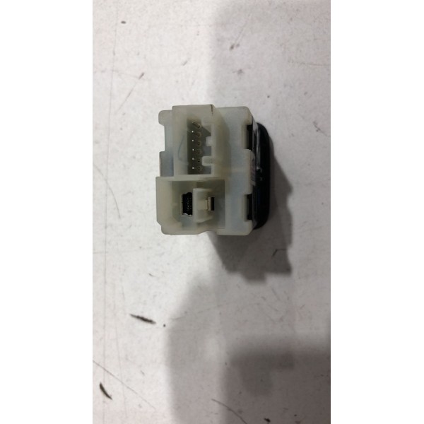 Entrada Usb Gm Tracker 1.4 2017 2018 2019 2020 13591084