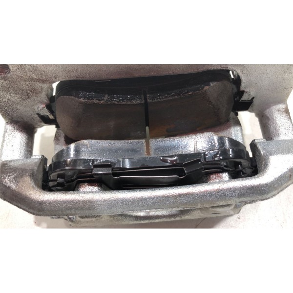 Pinca Freio Dianteira Direita Toyota Corolla Hybrid 2021/24