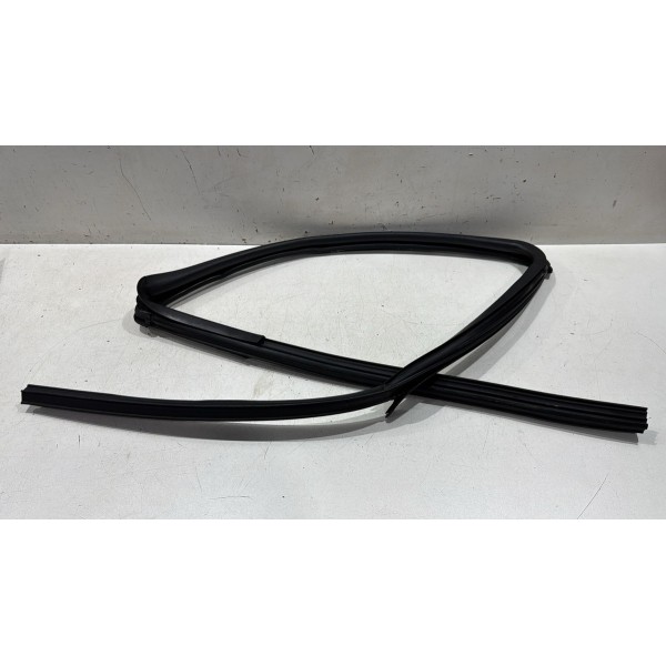 Canaleta Vidro Porta Dianteira Direita Nissan Frontier 08/15