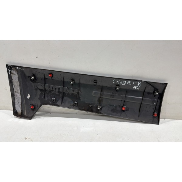 Moldura Porta Dianteira Direita Fiat Idea Adventure 2012 16