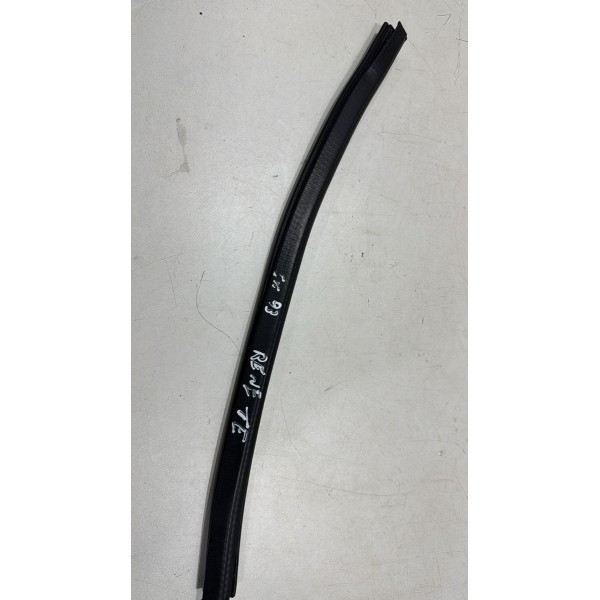 Borracha Acabamento Lateral Traseira Esquerda Jeep Renegade Borracha Acabamento Lateral Traseira Esquerda Jeep Renegade