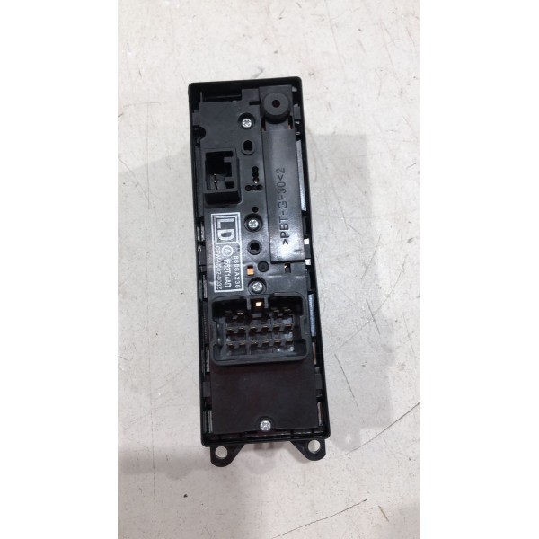 Botão Dianteiro Esquerdo Outlander 2014 Ar273 8608a238