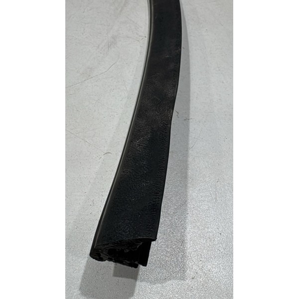 Canaleta Borracha Porta Dianteira Direita Fiat Idea 12 2016
