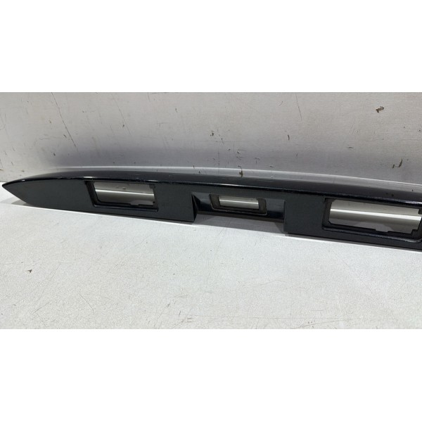 Friso Aplique Porta Malas Gm Sonic  Hatch 95051356