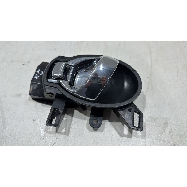 Maçaneta Interna Cromada Esquerda Nissan Versa 2012/20