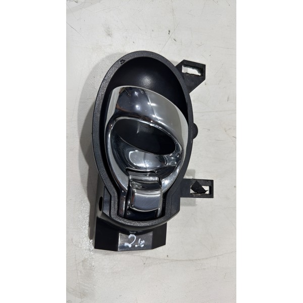 Maçaneta Interna Cromada Esquerda Nissan Versa 2012/20