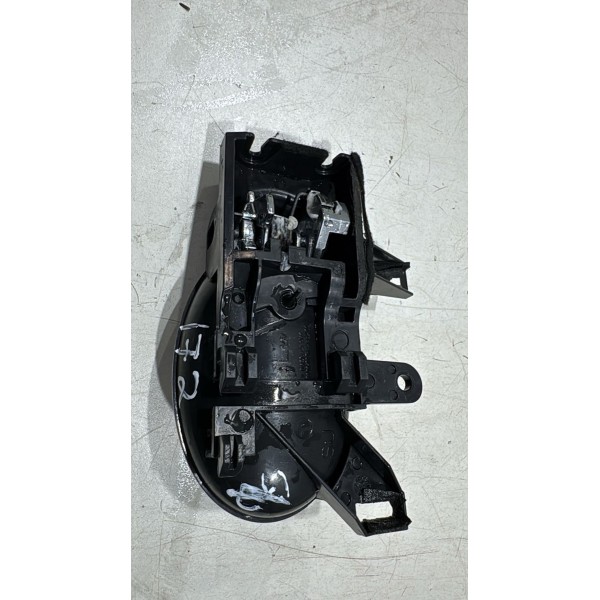 Maçaneta Interna Cromada Esquerda Nissan Versa 2012/20