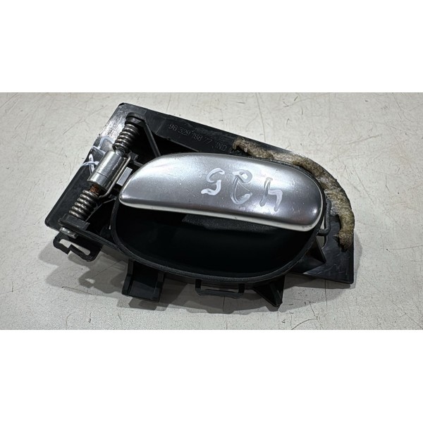 Maçaneta Interna Traseira Direita Peugeot 206 207 1999 2014