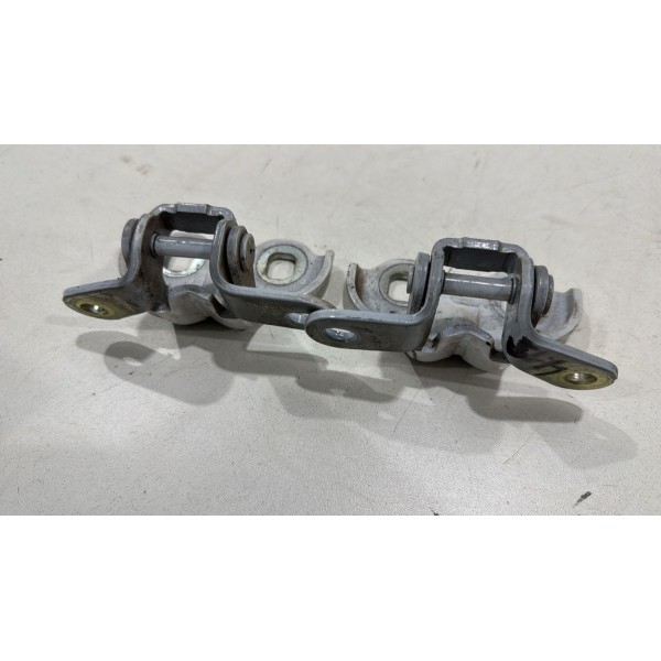 Dobradiça Porta Traseira Esquerda Chevrolet Onix 2013/2019