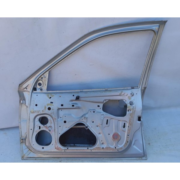 Porta Dianteira Vectra 1997 1998 1999 2001 2002 2005 Direita