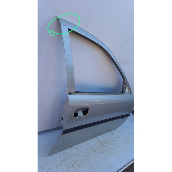 Porta Dianteira Vectra 1997 1998 1999 2001 2002 2005 Direita