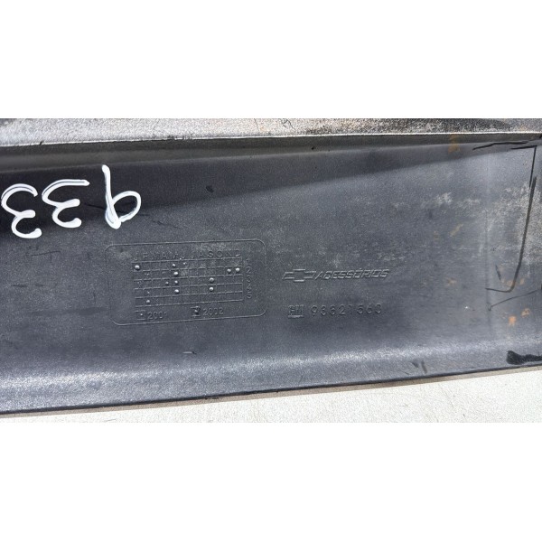 Spoiler Lateral Gm Celta Lado Direito 2p 2001/2006