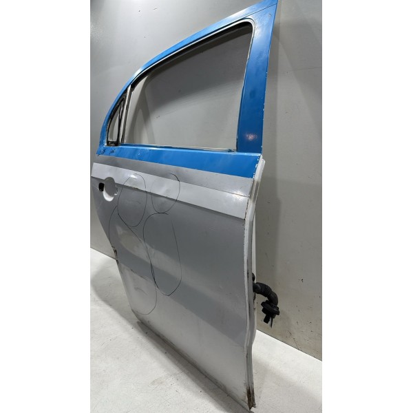 Porta Traseira Direita Vw Gol G5 G6 (detalhe)
