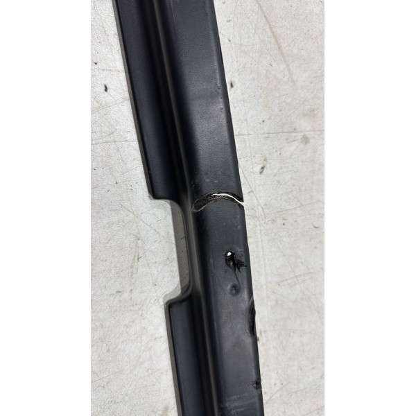 Spoiler Pisante Traseiro Nissan Frontier 2008 Á 2016 Detalhe
