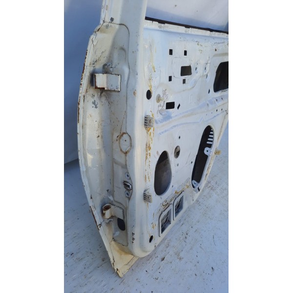Porta Traseira Direita Corsa Classic 1996/2007 Detalhes