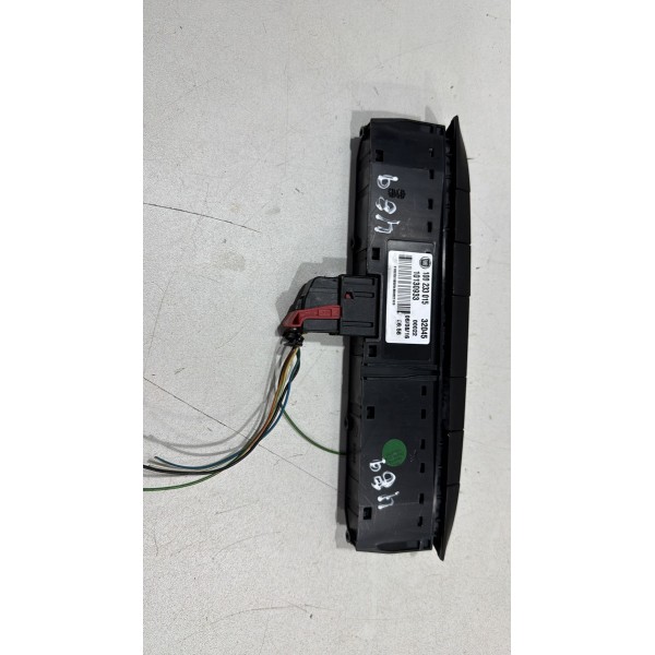 Botão Pisca Alerta E Desembaçador Fiat Mobi 100233015