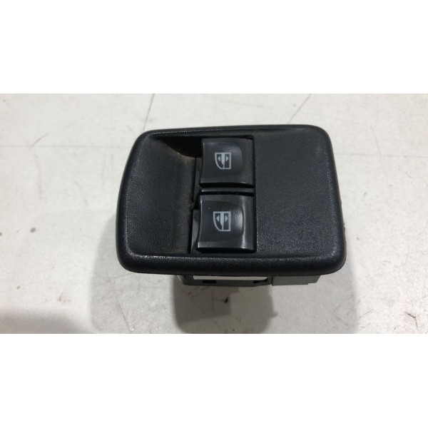 Botão Vidro Elétrico Duplo Renault Sandero Logan 2015/ 2018 Botão Vidro Elétrico Duplo Renault Sandero Logan 2015/ 2018