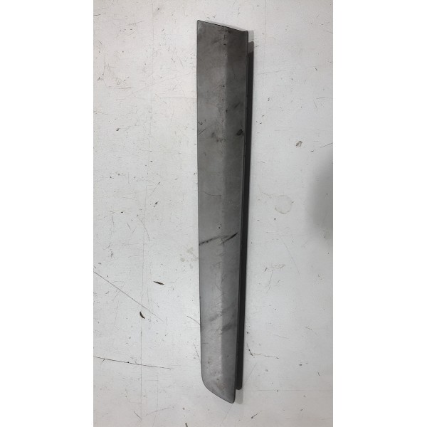 Moldura Forro Porta Traseira Direita Gm S10 2012 Á 2017