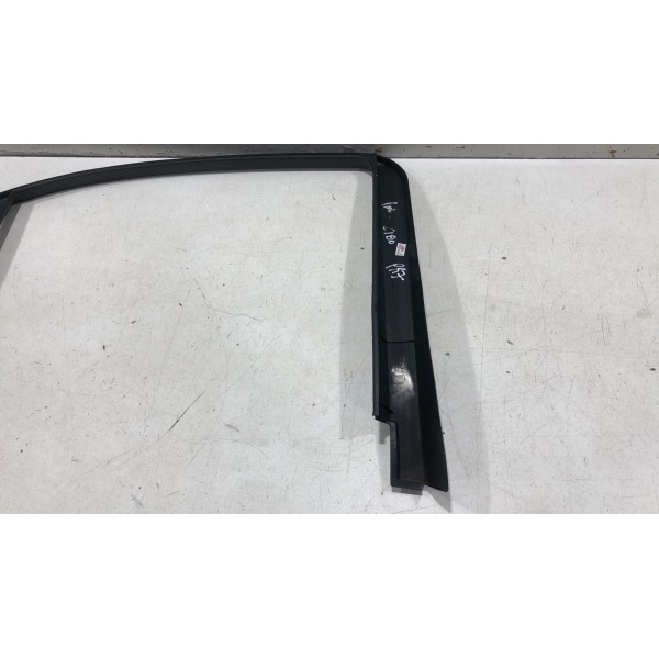 Moldura Guarnição Porta Traseira Direita C180 2011