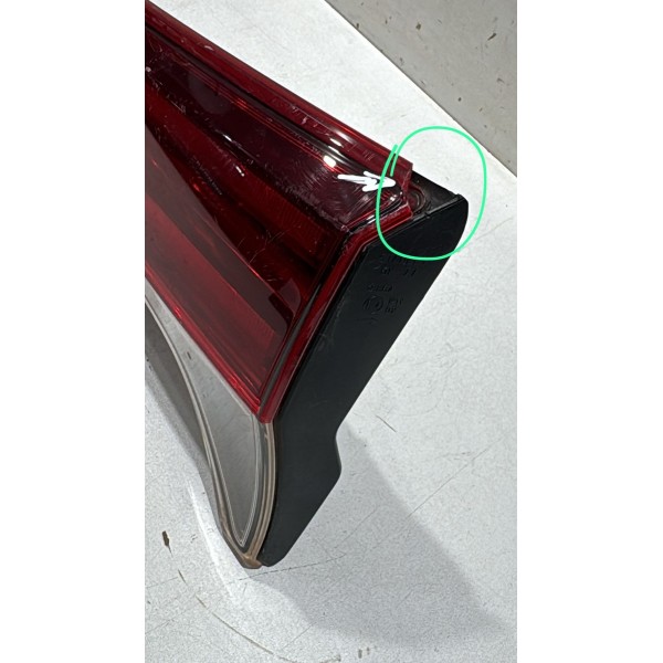 Lanterna Tras Tampa L/d Toyota Led Sw4 2016 A 2020 Detalhe Lanterna Tras Tampa L/d Toyota Led Sw4 2016 A 2020 Detalhe