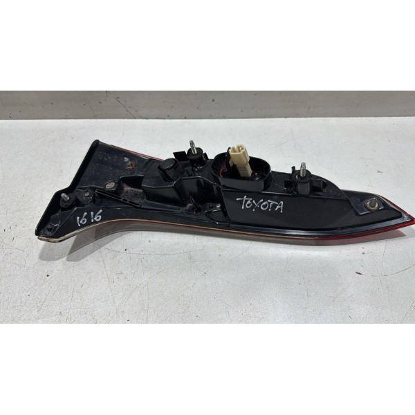 Lanterna Tras Tampa L/d Toyota Led Sw4 2016 A 2020 Detalhe Lanterna Tras Tampa L/d Toyota Led Sw4 2016 A 2020 Detalhe