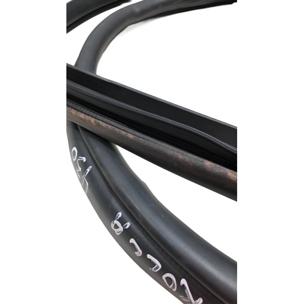 Borracha Vedação Traseiro Direito Corolla Altis 2021 22 2024 Preto Borracha Vedação Traseiro Direito Corolla Altis 2021 22 2024 Preto