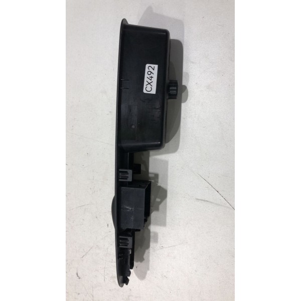 Moldura Comando Vidro Elétrico Diantei Esquerda Mobi 2016 17
