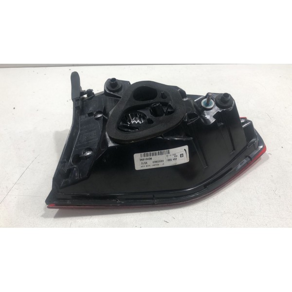 Lanterna Direita Tampa Chevrolet Tracker 2021 2022 2023 2024 Lanterna Direita Tampa Chevrolet Tracker 2021 2022 2023 2024