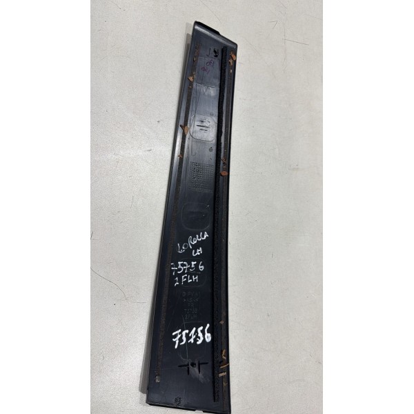 Moldura Externa Porta Dianteira Esquer Toyota Corolla 21 /23