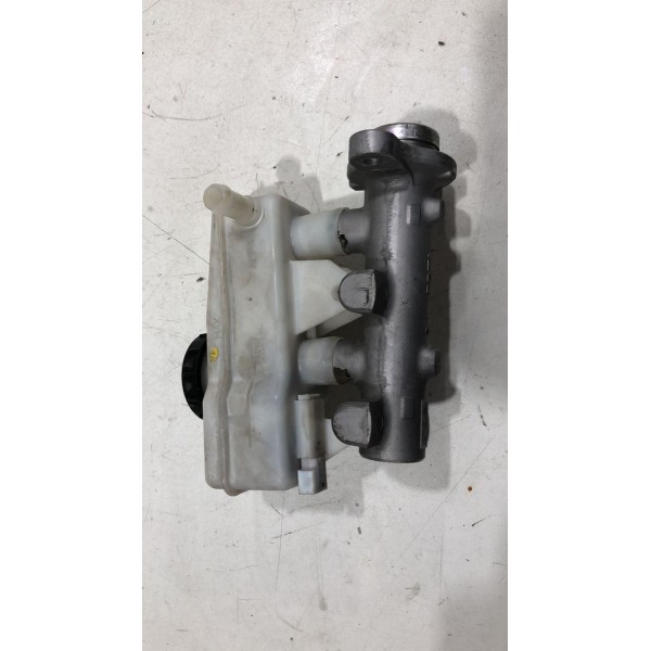 Reservatório Fluido Freio Nissan Frontier 2008 A 2013 Reservatório Fluido Freio Nissan Frontier 2008 A 2013