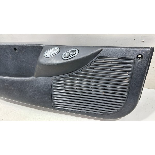 Porta Objetos  Dianteiro Esquerdo Corsa 99 A 2004 4 Portas
