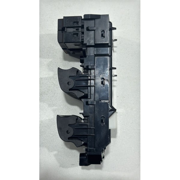 Botão Comando Vidro Diant Esq Toyota Yaris Xls 1.5 #34 2023