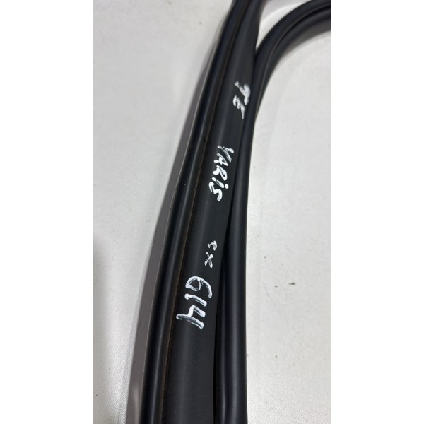 Borracha Porta Traseira Esquerda Yaris 2022 2023 2024 Orig.