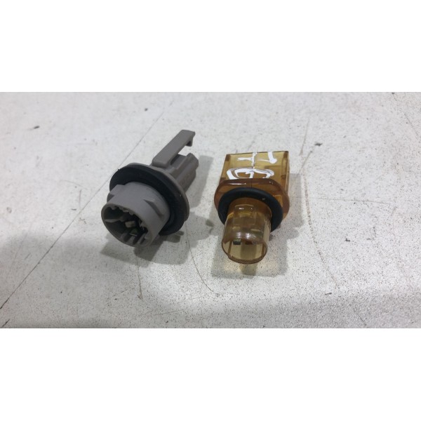 Par Soquete Lanterna Tampa Fox 2015 Á 2020 Direito Original Direito/passageiro Vermelho Par Soquete Lanterna Tampa Fox 2015 Á 2020 Direito Original Direito/passageiro Vermelho