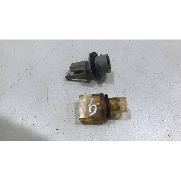 Par Soquete Lanterna Tampa Fox 2015 Á 2020 Direito Original Direito/passageiro Vermelho Par Soquete Lanterna Tampa Fox 2015 Á 2020 Direito Original Direito/passageiro Vermelho