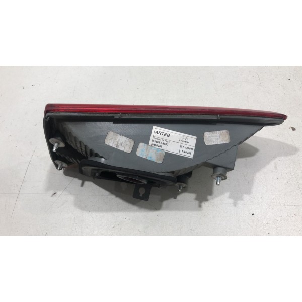 Lanterna Tampa Esquerdo Hb20 Hatch 2013 2014 2015 Original Esquerdo/motorista Vermelho Lanterna Tampa Esquerdo Hb20 Hatch 2013 2014 2015 Original Esquerdo/motorista Vermelho