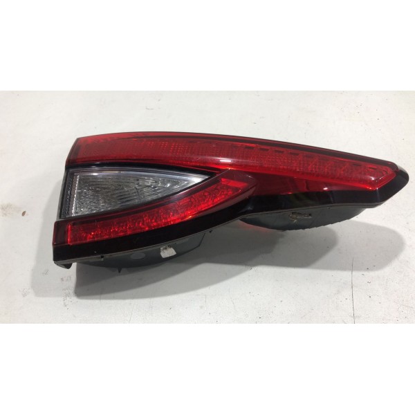 Lanterna Esquerda Tampa Fiat Argo 2017 Á 2020 49450748 Esquerdo/motorista Vermelho