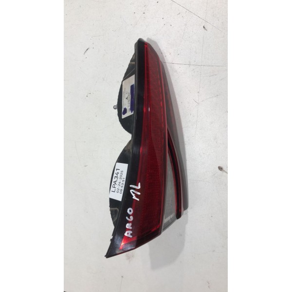 Lanterna Esquerda Tampa Fiat Argo 2017 Á 2020 49450748 Esquerdo/motorista Vermelho