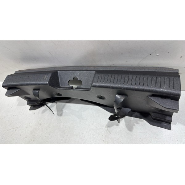 Acabamento Moldura Porta Malas Sonic 2013   Hatch