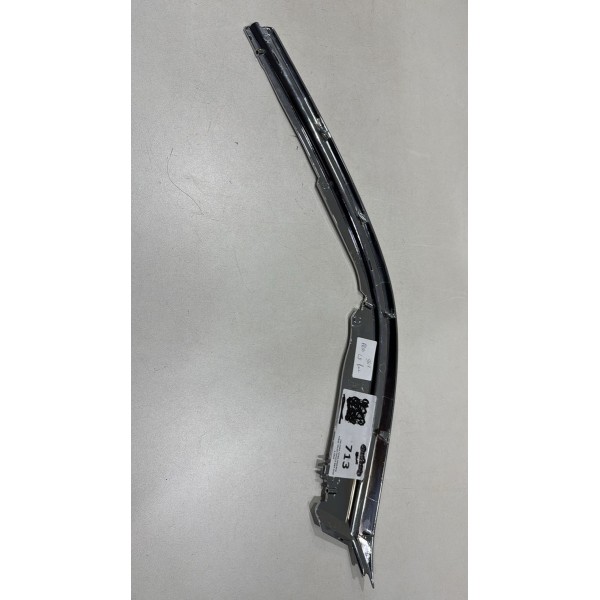 Moldura Friso Farol Direit Hilux Sw4 16 17 18 19 20 Original Cromado Moldura Friso Farol Direit Hilux Sw4 16 17 18 19 20 Original Cromado