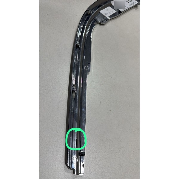 Moldura Friso Farol Direit Hilux Sw4 16 17 18 19 20 Original Cromado Moldura Friso Farol Direit Hilux Sw4 16 17 18 19 20 Original Cromado